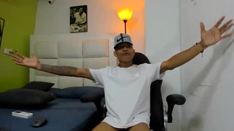 EMANUEL online show from February 28, 3:21 am