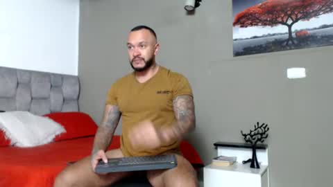 emanuelspencer online show from August 9, 11:53 pm
