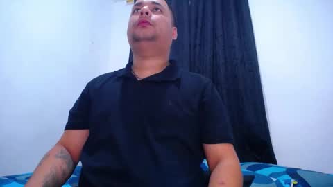 Snapshot of ember_wanda_ chatting on January 26, 12:16 am Ember and Wanda online show from January 26, 12:16 am