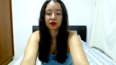 emely_sexx online show from December 15, 11:45 pm