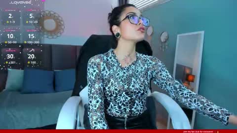 Esmeralda online show from February 25, 3:59 pm