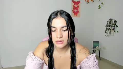 Emily  online show from May 14, 3:32 pm