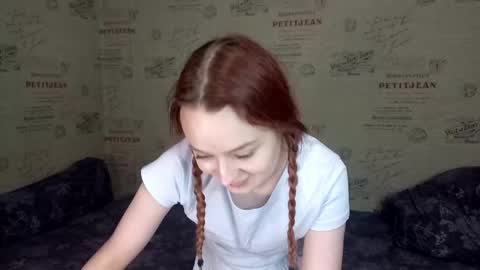 Emi online show from November 24, 2:49 pm