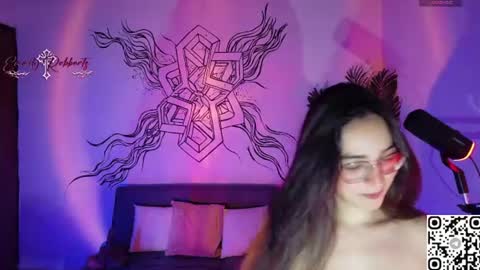 Emmily Roberts online show from June 11, 12:54 am