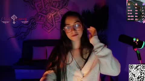 Emmily Roberts online show from June 8, 1:50 am
