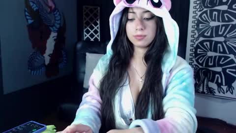 Antonella  online show from February 21, 9:00 pm