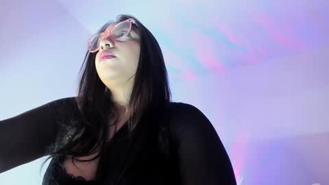 Emi online show from October 18, 10:58 pm