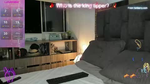 Emy online show from December 3, 2:31 am