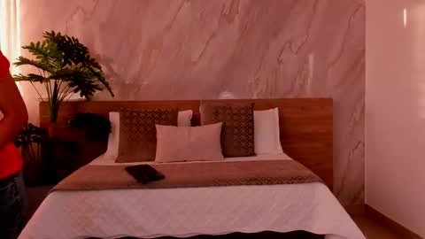 Emily online show from November 27, 11:40 am