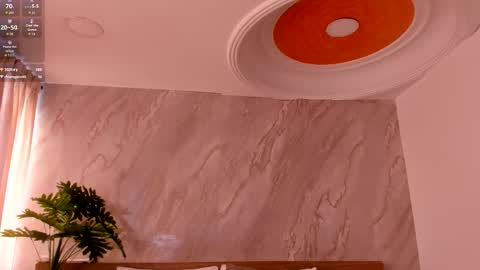 Emily online show from November 18, 1:58 pm