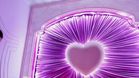 Emiily Grace online show from April 4, 11:39 am