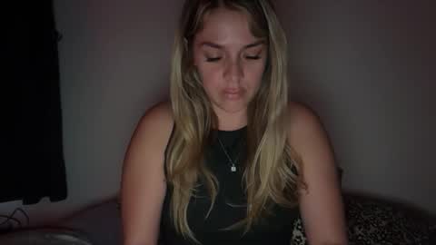 emilelovesyou online show from May 23, 1:29 pm