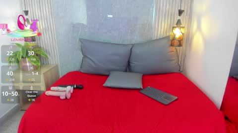 Emily online show from April 8, 10:46 pm