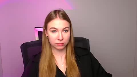 Emilia online show from February 5, 6:13 am