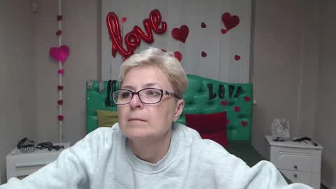 EmiliaGree online show from September 29, 5:12 pm