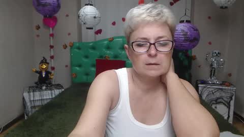 EmiliaGree online show from November 1, 7:57 pm