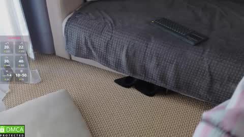 emilielong online show from February 9, 6:17 am