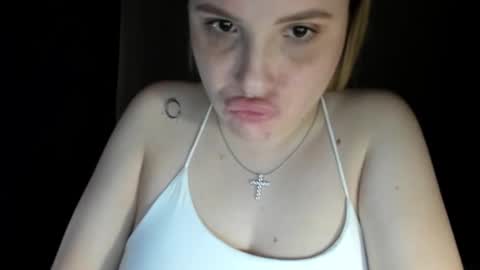 Emilli online show from March 5, 1:39 pm