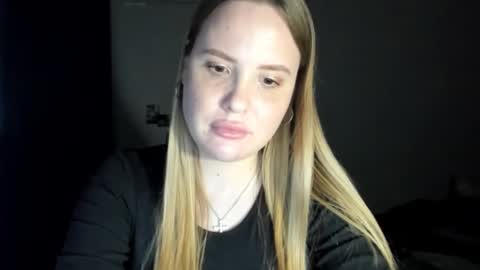 Emilli online show from March 2, 9:43 pm