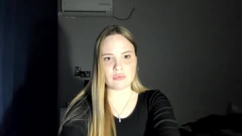 Emilli online show from March 2, 6:40 pm