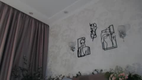 Emily online show from December 1, 8:18 pm