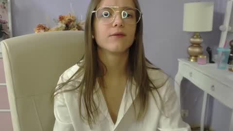 Emilly online show from February 20, 8:16 am