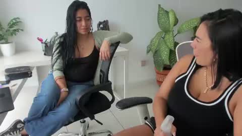 Emilly  online show from June 9, 2:17 pm