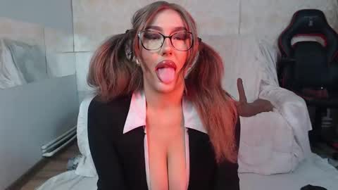 EMY online show from May 24, 5:52 pm