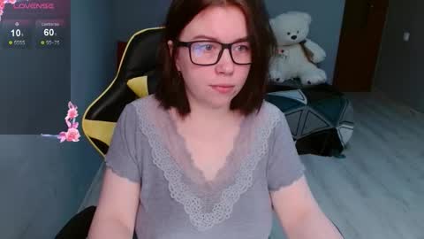 Emily 3 online show from October 24, 10:21 pm