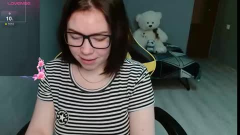 Emily 3 online show from October 6, 1:12 am