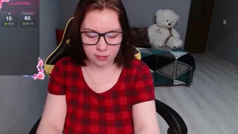 Emily 3 online show from November 10, 7:27 pm
