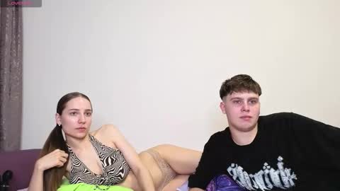 emily_and_ilumi online show from October 17, 6:45 pm