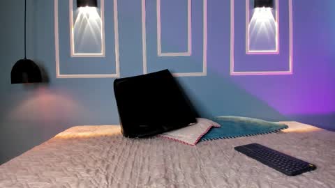 Emily online show from January 6, 5:28 pm