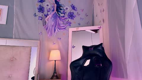 emily_castillo1_ online show from March 25, 5:25 am