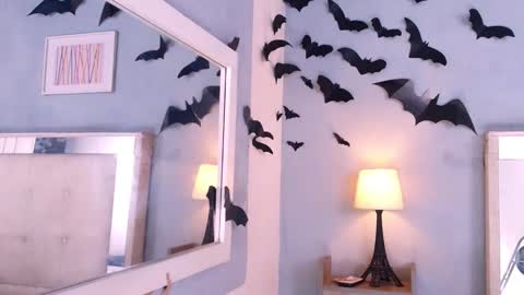 emily_castillo1_ online show from November 6, 4:37 am