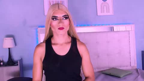 emily_castillo_1 online show from September 18, 3:10 am