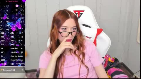 emily_cline online show from October 21, 6:22 pm