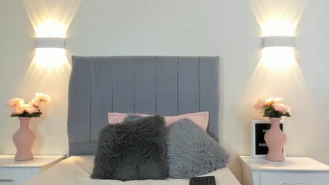 Emily online show from October 22, 4:19 pm