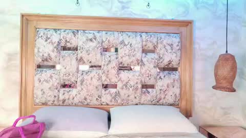 emily_dempsey online show from June 8, 7:04 pm