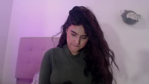 emily fox 3 online show from April 9, 6:19 am