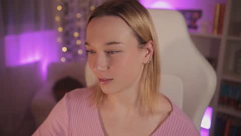 Em -  online show from January 1, 11:29 pm