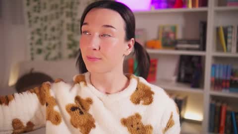 Em -  online show from March 2, 11:20 pm