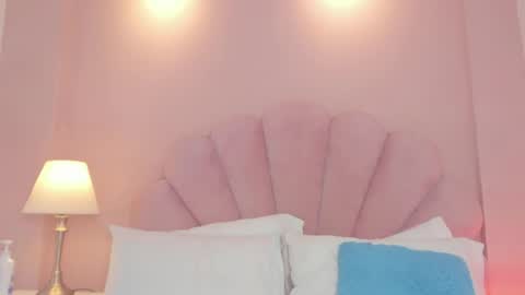 Emily  online show from May 9, 3:40 pm