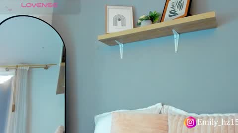 Emily online show from February 15, 1:27 pm