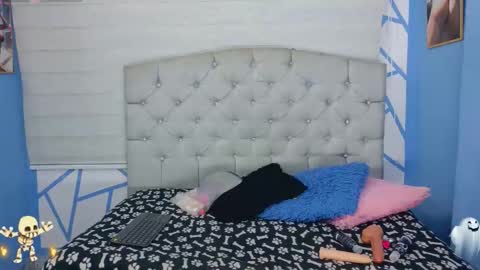 Emily jhon online show from November 1, 12:59 pm