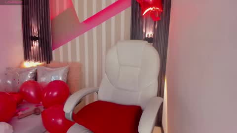 Emily online show from February 25, 2:26 pm