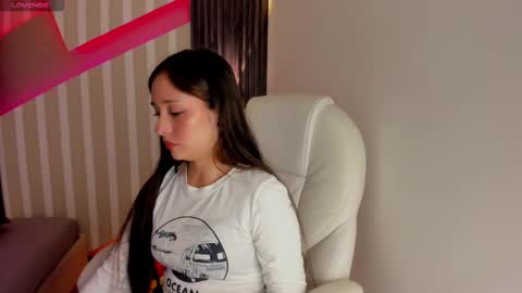 Emily online show from March 3, 3:32 pm