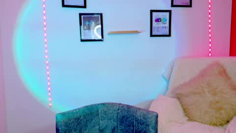 Emily Lindey online show from June 4, 5:24 am