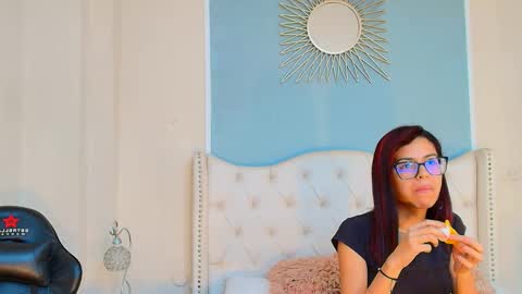 Emily online show from February 1, 1:57 am