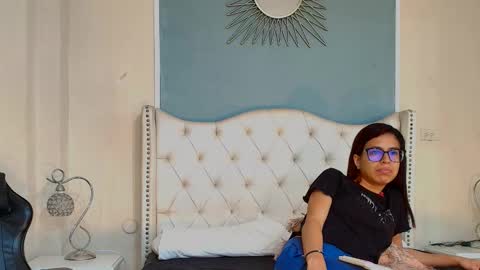 Emily online show from February 13, 11:30 pm